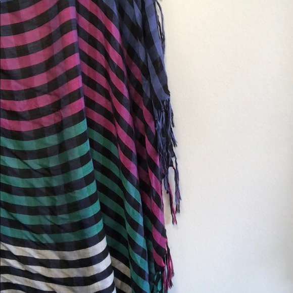 Garage square fringe scarf - Picture 3 of 3